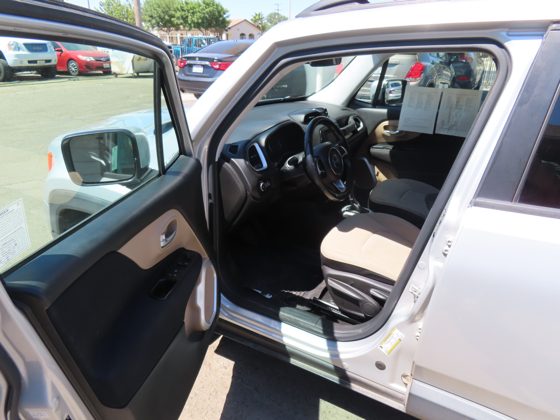 2015 Jeep Renegade Latitude foto 5