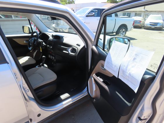 2015 Jeep Renegade Latitude foto 7