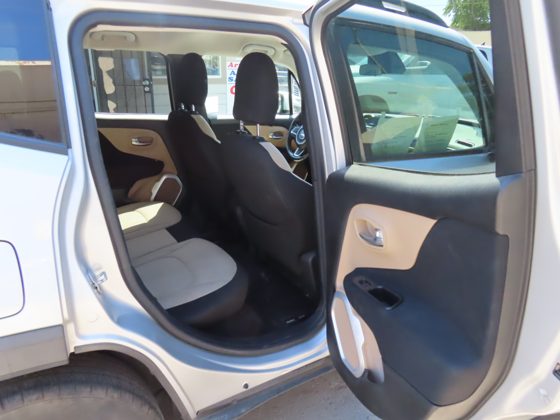 2015 Jeep Renegade Latitude foto 8