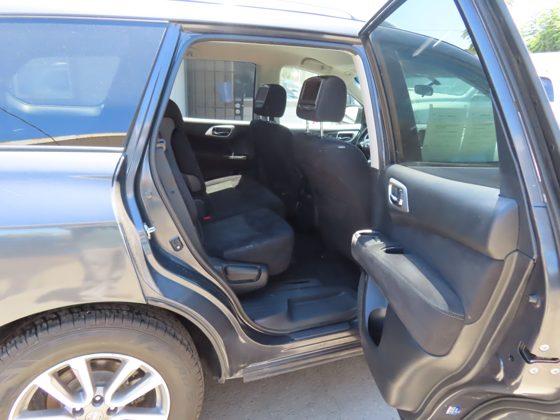 2014 Nissan Pathfinder SV foto 7