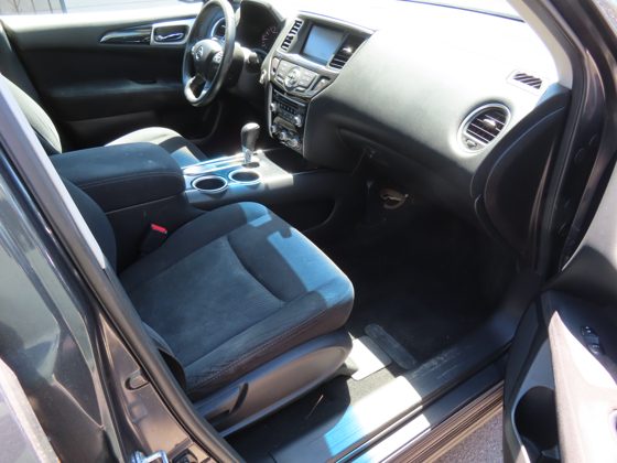 2014 Nissan Pathfinder SV foto 8