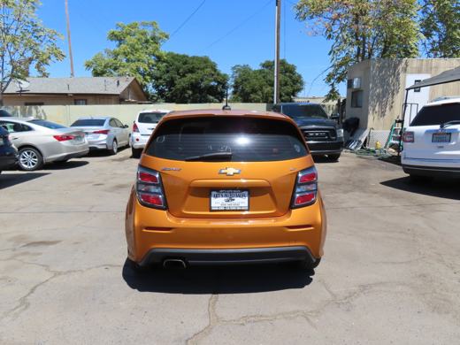 2017 Chevrolet Sonic LT foto 4