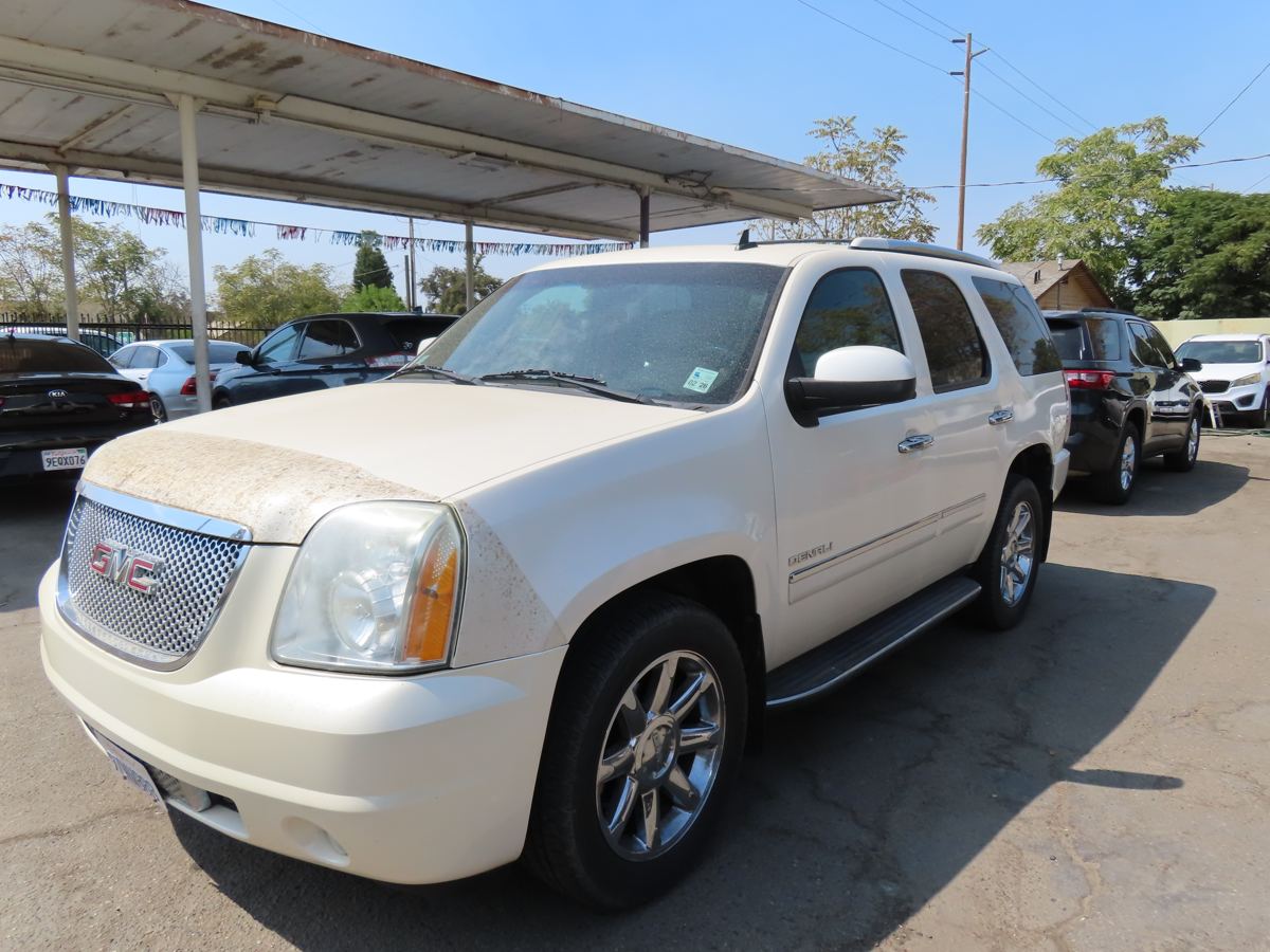 2010 GMC Yukon Denali — Art's Auto Sales, Hanford CA
