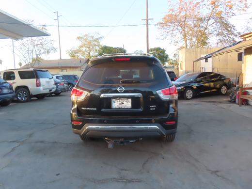 2016 Nissan Pathfinder SV foto 4