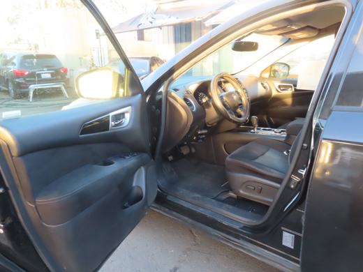 2016 Nissan Pathfinder SV foto 5