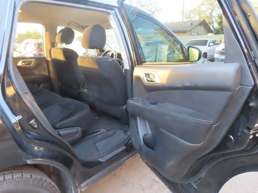 2016 Nissan Pathfinder SV foto 7